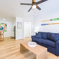 Clearwater Bungalow Oasis – 2 Blocks to Beach