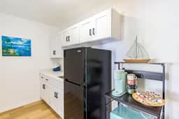Beachy Clearwater Condo | Walk to Beach + Bikes! - Image 5