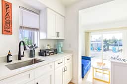 Bright Clearwater Waterfront Studio | Walk to Sand - Image 2