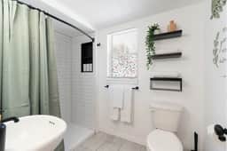 Clearwater Condo | Steps to Beach + Bikes & Kayaks - Image 4