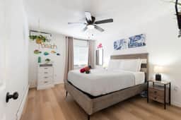 Clearwater Condo | Steps to Beach + Bikes & Kayaks - Image 2