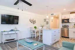 Treasure Island Apt w/ Rooftop Deck–Steps to Sand - Image 4