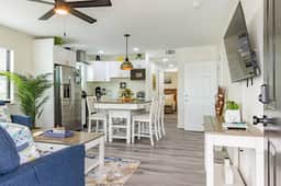 Treasure Island | Rooftop Deck & Beach Steps Away - Image 2