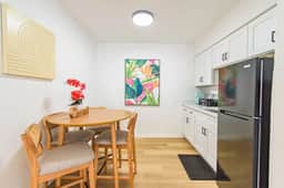Clearwater Bungalow Oasis – 2 Blocks to Beach - Image 3