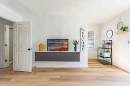 Clearwater Bayfront Condo | Walk to Beach + Bikes! - Image 3