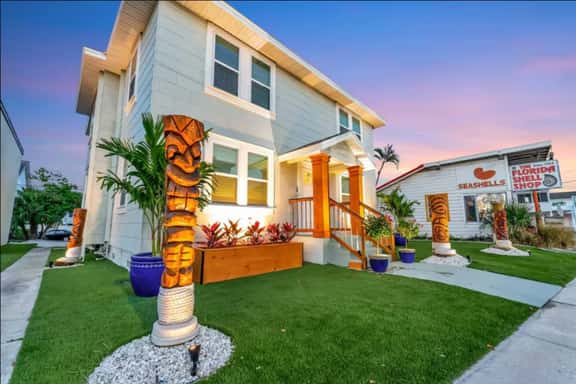 Treasure Island | Tiki Condo | Hot Tub + Beach - Image 1