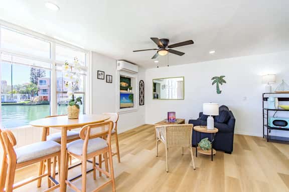 Waterfront Escape | Steps to Clearwater Beach - Image 1