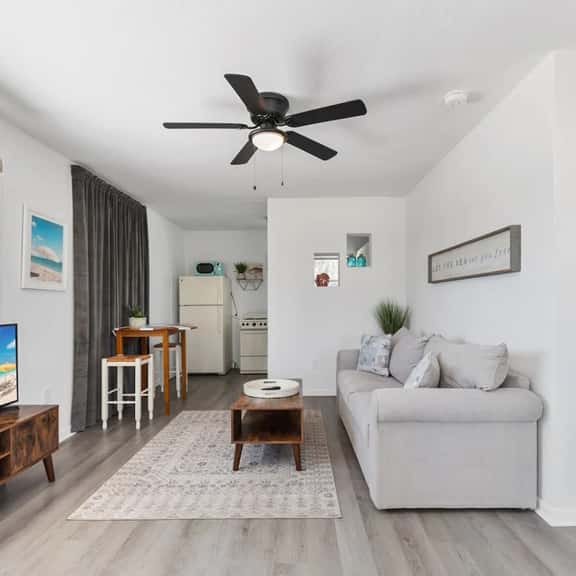 Coastal Waterside Condo 2 Blocks to Beach - Image 1