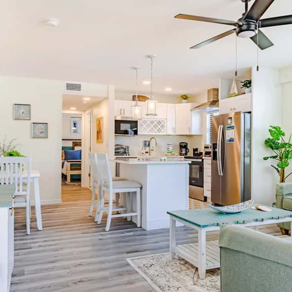 Treasure Island Apt w/ Rooftop Deck–Steps to Sand - Image 1
