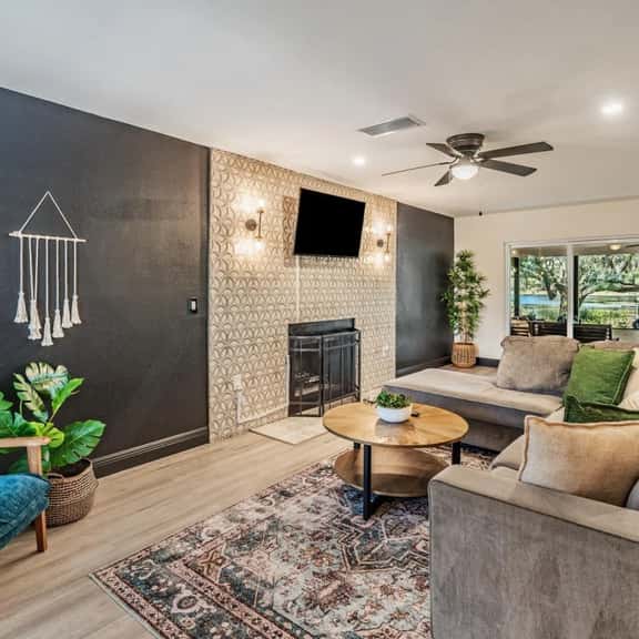 Lakefront Tampa Home · Private Dock & Pool Table - Image 1