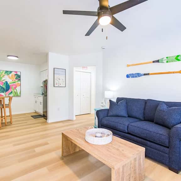 Clearwater Bungalow Oasis – 2 Blocks to Beach - Image 1