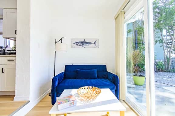 Bright Clearwater Waterfront Studio | Walk to Sand - Image 3