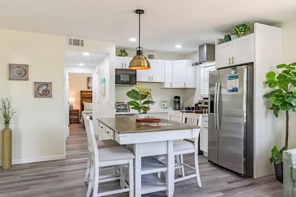Treasure Island Beach Getaway | Shared Roof Deck - Image 4