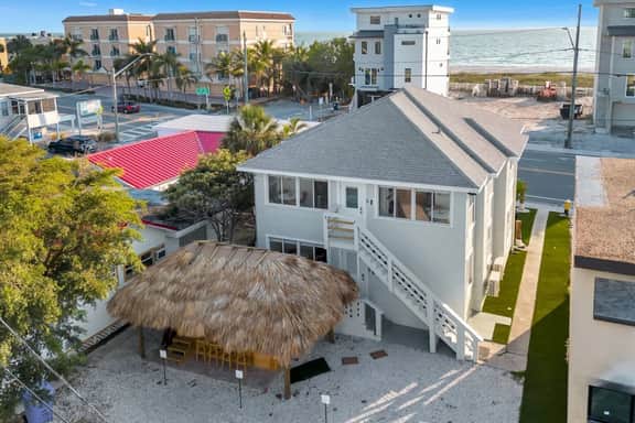 Hot Tub | Beach | Treasure Island Tiki Condo! - Image 3