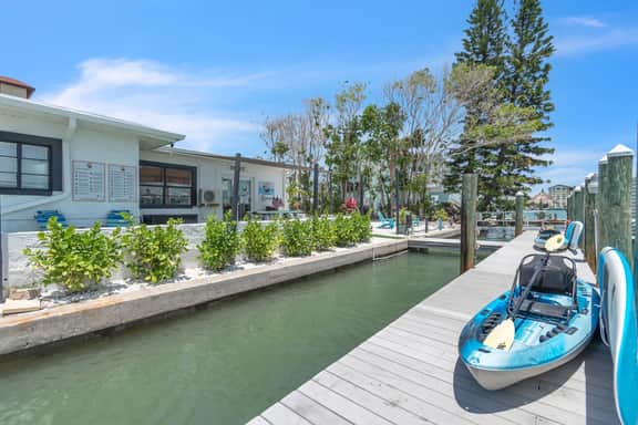 Clearwater Coastal Condo | Walk to beach + Bikes! - Image 3