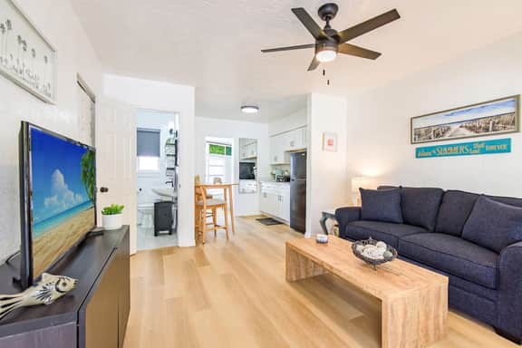 Clearwater Coastal Condo | Walk to beach + Bikes! - Image 2
